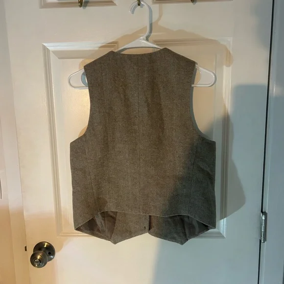 Banana Republic Herringbone Gray Vest - Picture 3 of 3